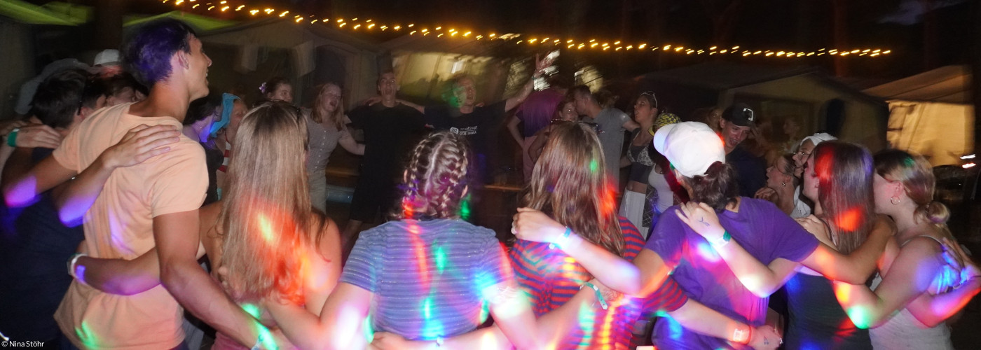 Jugendliche auf der Sommerfreizeit