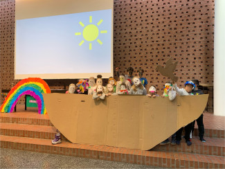 Kinder als Tiere in der Arche (Theaterstück)